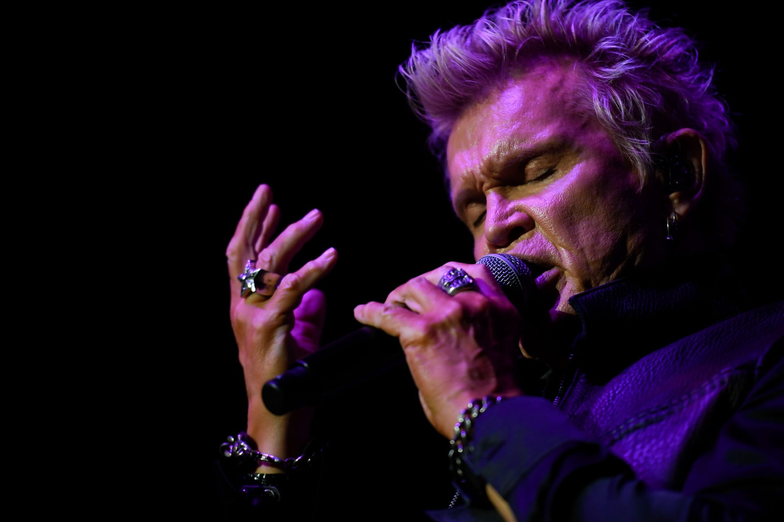 Two Pop-Punk Generations Team Up