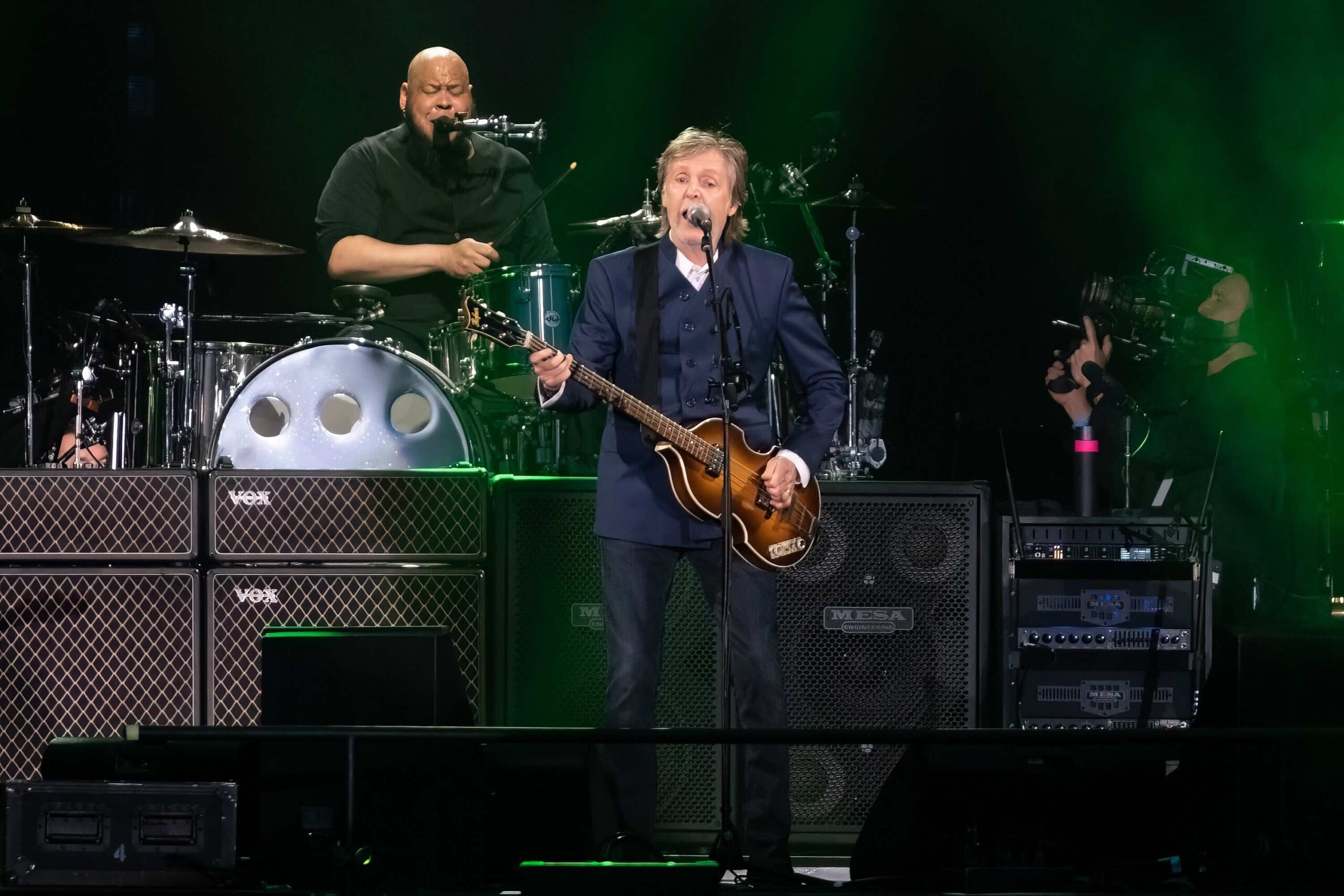 The Cool Way Paul McCartney Connects With Fans