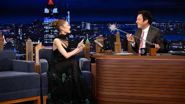 Ariana Grande talks hosting ‘gayest episode ever’ of ‘SNL,’ sings and shows off wand skills on ‘Fallon ‘