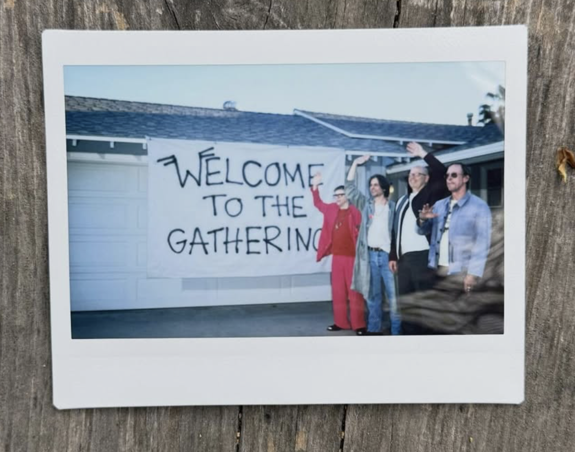 ’90s Band Weezer Has New Music, New Tour