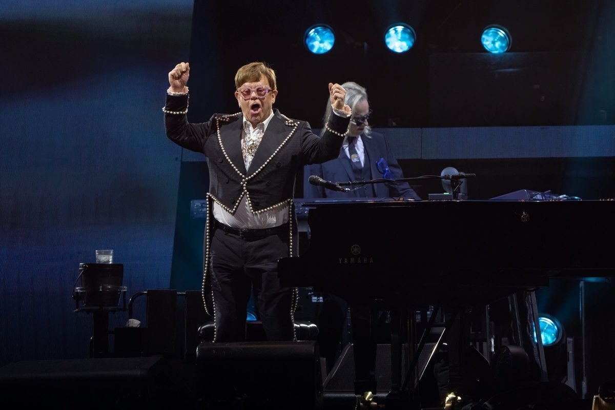 Elton John Teases New Album: ‘So Happy’