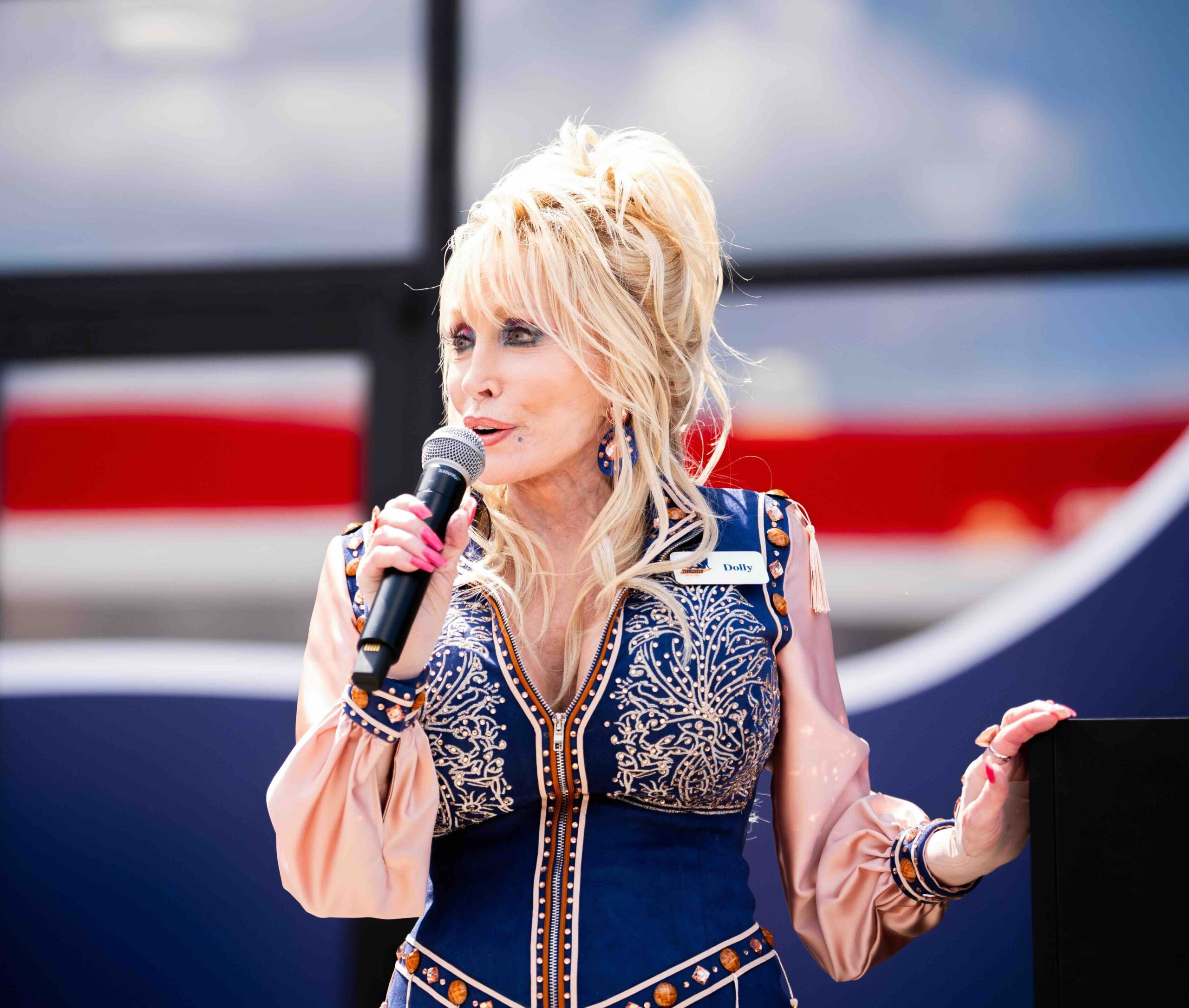 Superstar Dolly Parton Has Died