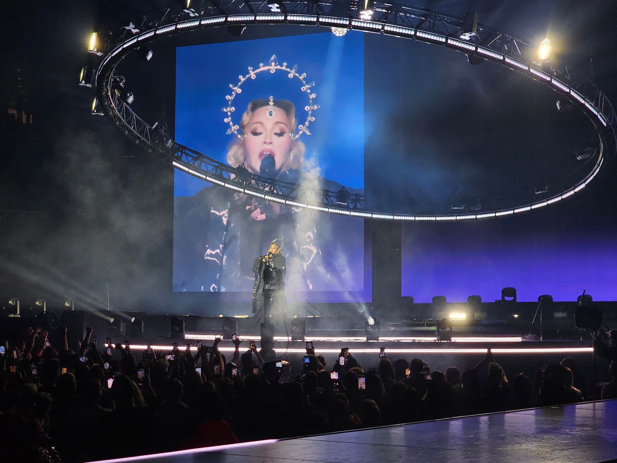 Madonna To Open VMAs